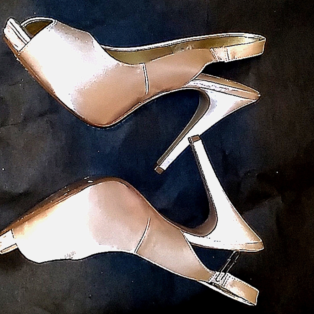 Heels 👠 - Picture 3 of 5